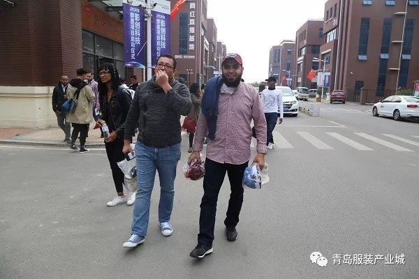 逛产业城工厂店,发现了“三大怪”
